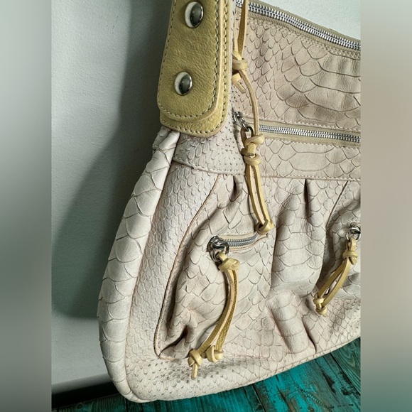 Cavalcanti Genuine Leather Purse Crossbody - Picture 2 of 15